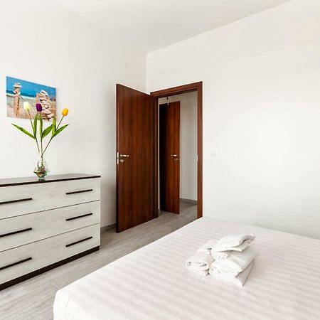 Renewed Balcony Flat With Green Garden Milan Exterior photo