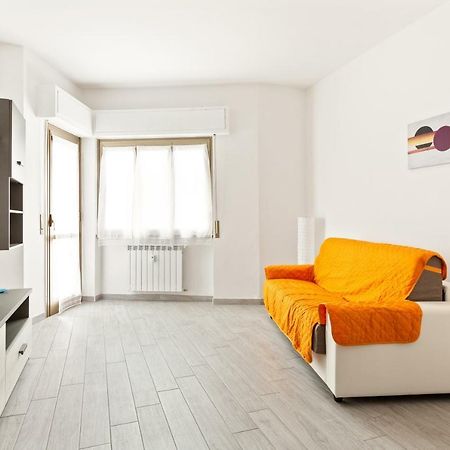 Renewed Balcony Flat With Green Garden Milan Exterior photo