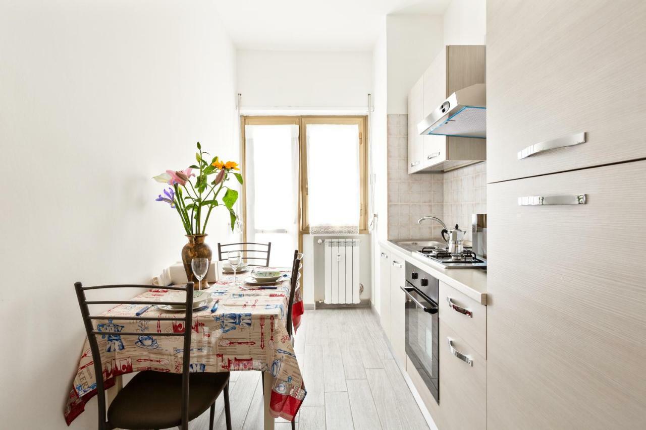 Renewed Balcony Flat With Green Garden Milan Exterior photo